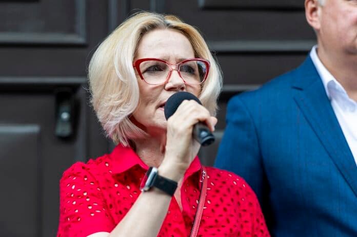 Darovanaya a anunțat depunerea unei moțiuni de cenzură împotriva ministrului muncii Alexei Buzu